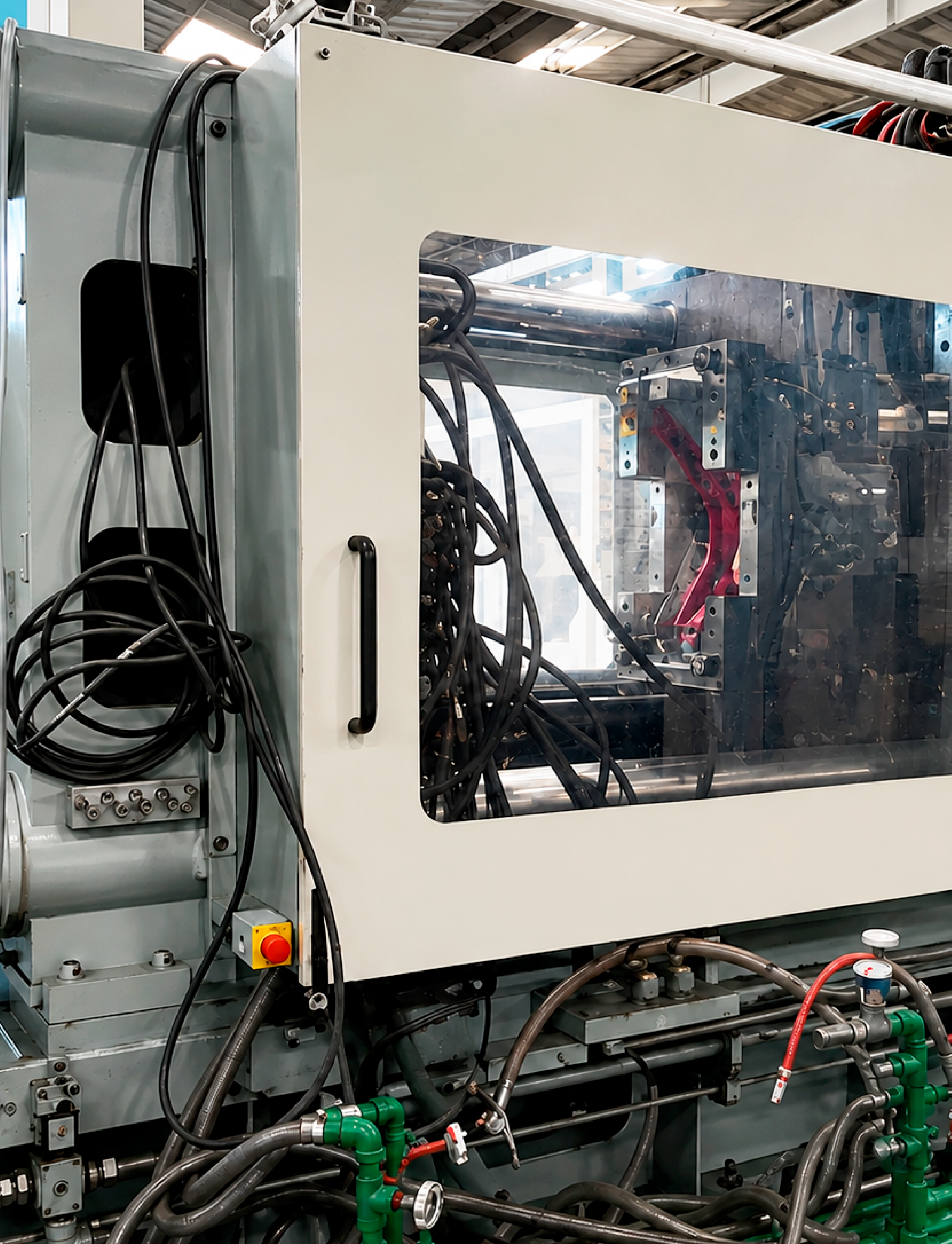 Detalle de la máquina de inyección NISSEI 650B